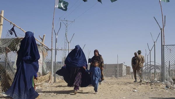 مسؤولون: مقتل 10 مسلحين وجنديين في مداهمات باكستانية