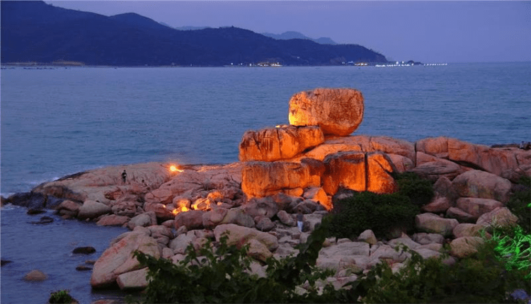 الشاطئ الصخري هون شونغ