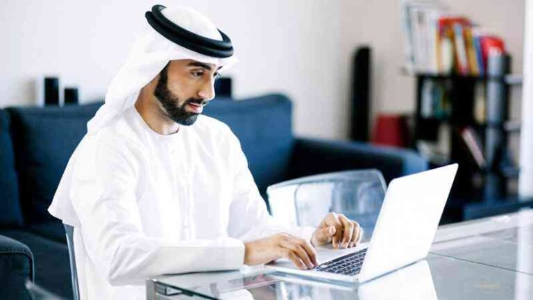 قانون العمل الجديد بالامارات طريقة احتساب مكافأة نهاية الخدمة للعاملين في القطاع الخاص للوافدين