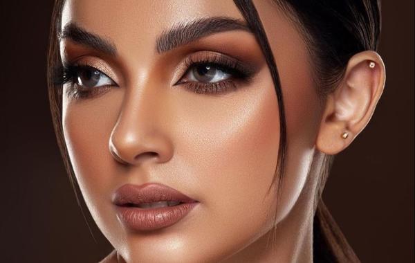 مكياج عيون سموكي أسود على طريقة خبيرات التجميل السعوديات