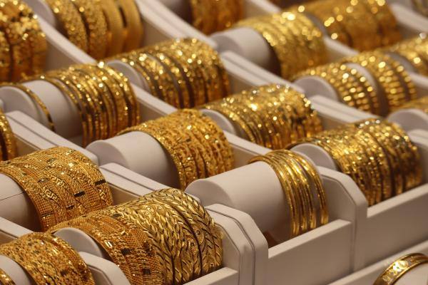 كم سعر الذهب في الإمارات اليوم الأربعاء