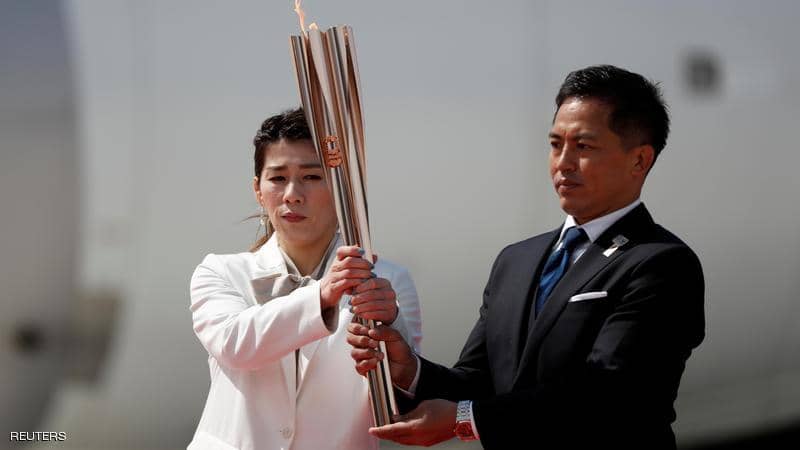 الشعلة الأولمبية تصل اليابان وسط مخاوف الوباء