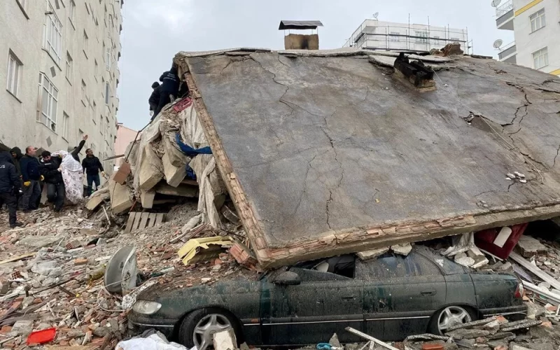 بالصور والفيديو زلزال تركيا.. المدن المتضررة في تركيا