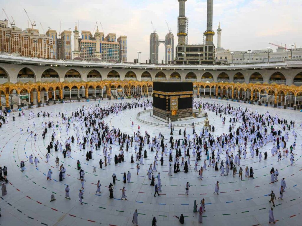 تكلفة العمر من سلطنة عمان