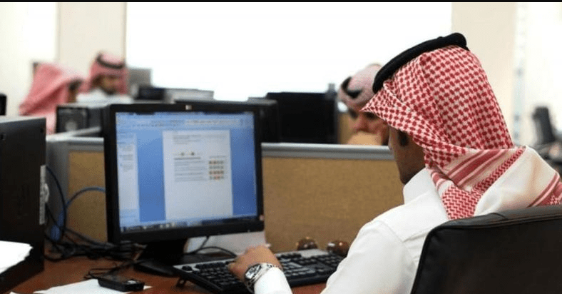 بدء قرار توطين المهن الجديدة في السعودية وحظر العمل على غير السعوديين