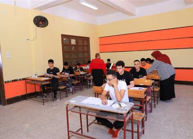 إجابة امتحان اللغة العربية للصف الثالث الإعدادي الترم الأول 2023 دمياط