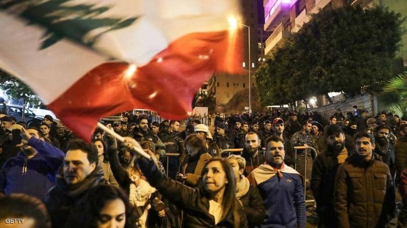 لبنان و “ضربة اقتصادية”.. وتحذير من الأسوأ