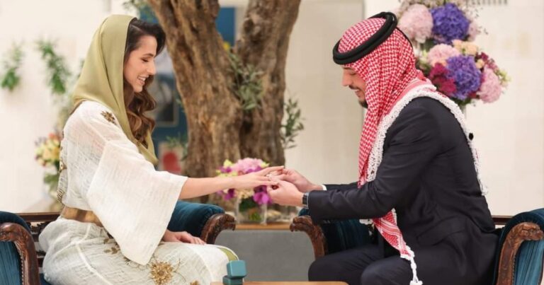 من هي رجوة آل سيف خطيبة ولي عهد الأردن؟