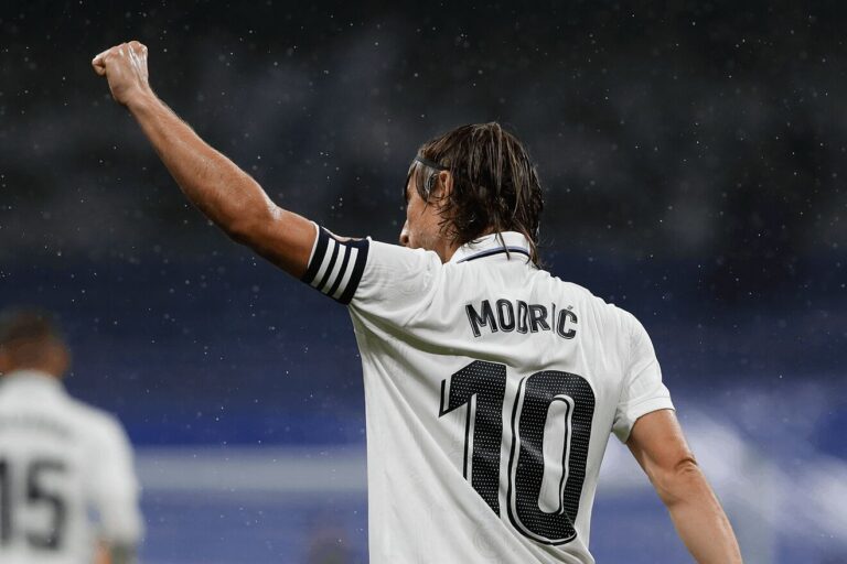 مودريتش نجم ريال مدريد إلى فريق النصر السعودي