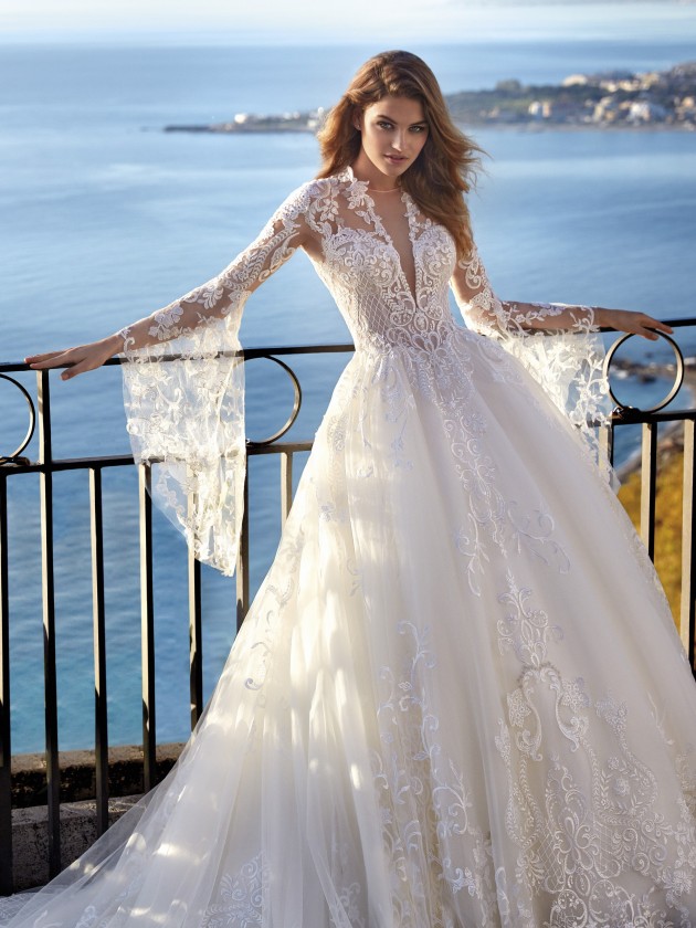 فستان زفاف فخم من نيكول كوتور  Nicole Couture