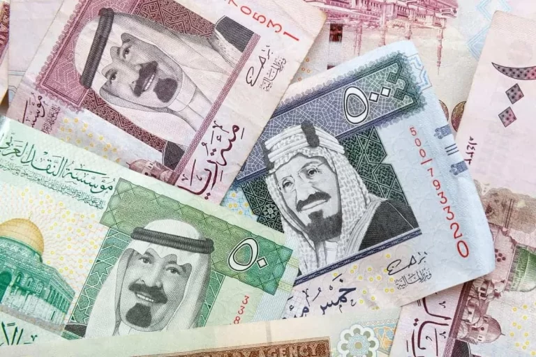 موعد صرف مستحقات التأمينات الاجتماعية للنساء 1444-2023 الموعد القادم
