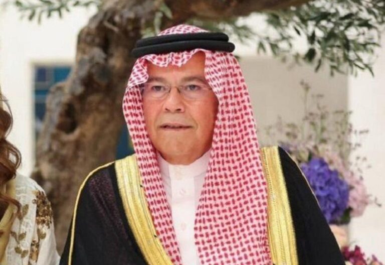 تبلغ ثروة خالد آل سيف